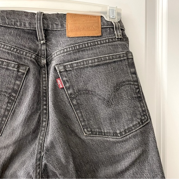 Levi’s Straight Leg Jeans - Picture 6 of 9